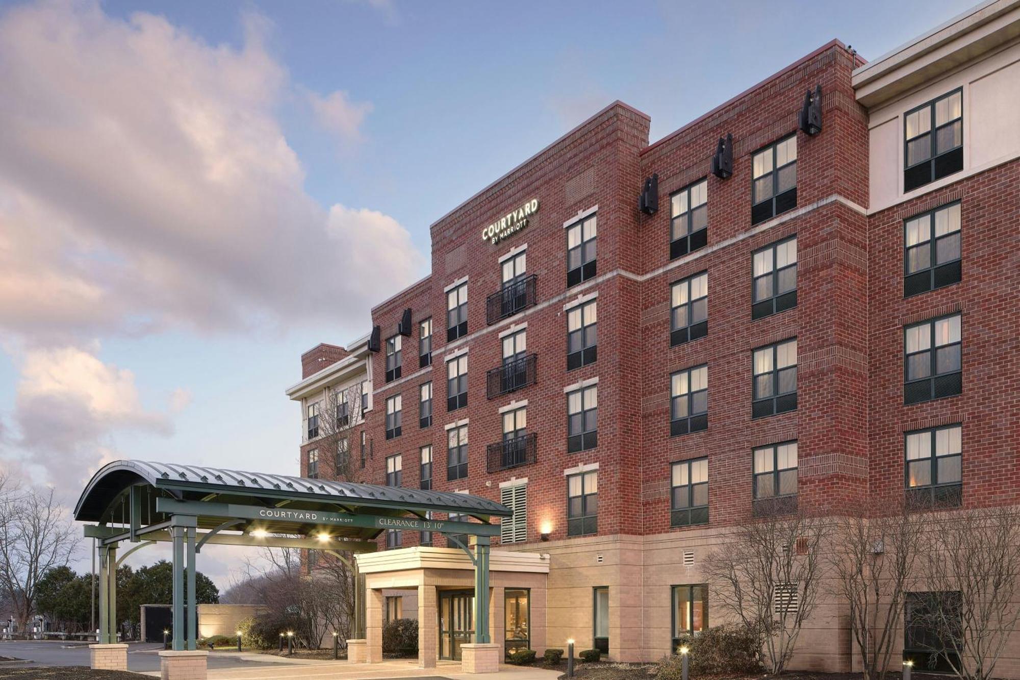 Courtyard By Marriott Saratoga Springs Hotel Eksteriør billede