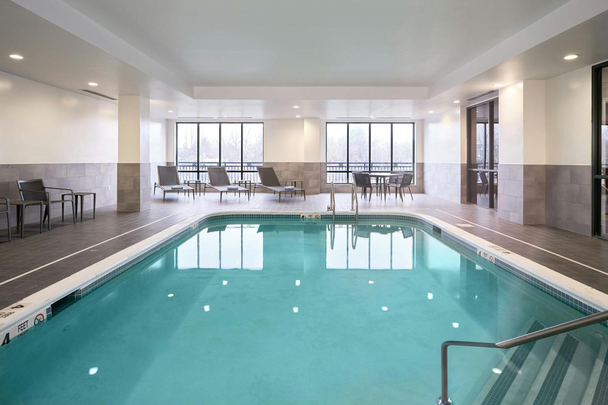 Courtyard By Marriott Saratoga Springs Hotel Eksteriør billede